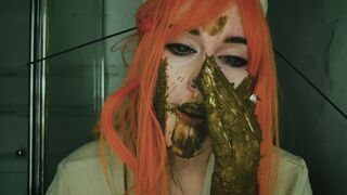 Dirty scat performer plays with her shit in the bathroom
