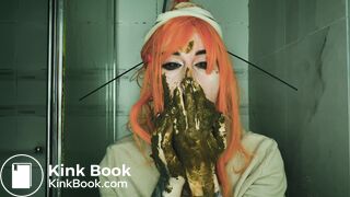Dirty scat performer plays with her shit in the bathroom