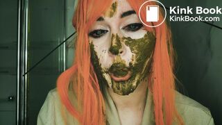 Dirty scat performer plays with her shit in the bathroom