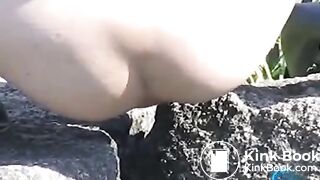 ＯＬが外出中にトイレ我慢できずに野下痢