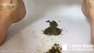 Huge soft shit in the bath