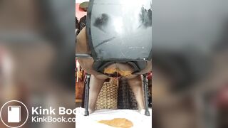 Phat ass ebonys desperate diarrhea