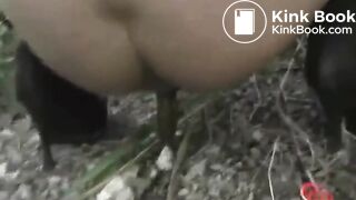 High heels woman pooping outdoors part3