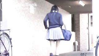 Japanese girl pooping48