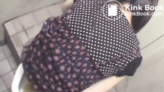 girl poop in toilet - video 33