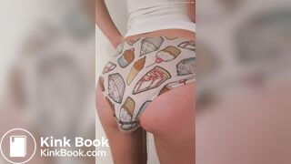 amateur poops pattern panties