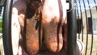 Getting overed with poo in cage