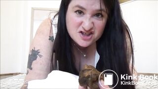 Eat mommy's diaper mess