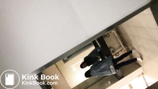 chinese uni girl toliet voyeur1