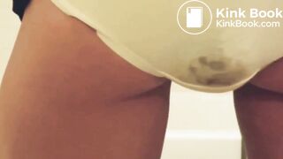 Pooping yellow panties