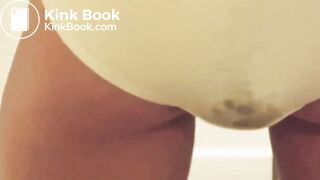 Pooping yellow panties