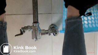 CHINESE UNI GIRL TOLIET VOYEUR 23