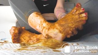 Yoga pants poop and masturbation
