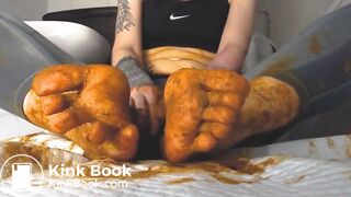 Yoga pants poop and masturbation