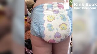 Messy diaper girl - video 4