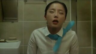 Korean Women's Drama Toilet Scenery
