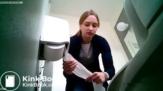 CLASSIC office_woman_toilet_3_Trim
