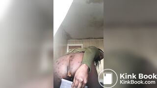 Ebony scat - video 75