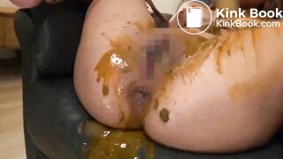 Hot Asian has uncontrollable shit