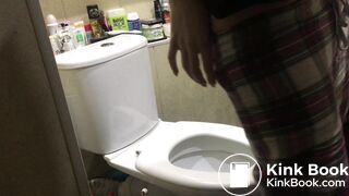 Long Gnarly Poo Sideways on the Loo