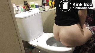 Long Gnarly Poo Sideways on the Loo