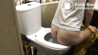 Long Gnarly Poo Sideways on the Loo