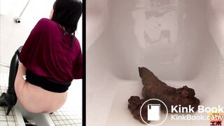 Japanese babes shitting solid logs (1/5)