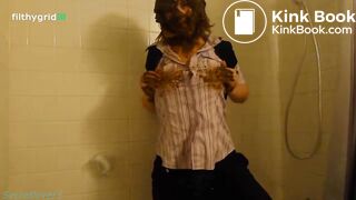 Covering her self in scat #2