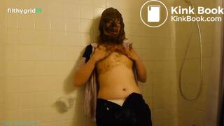 Covering her self in scat #2