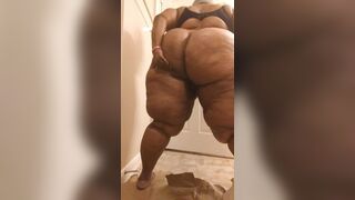 Ssbbw scat - video 2
