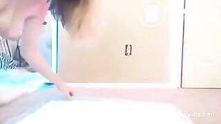 POOPING WITH HAIRY CUNTHairy Bitch shits and lives ir... Categories: SCAT T