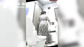 Girl poops maxipad