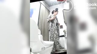 Girl poops maxipad