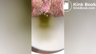 Pooping - video 272