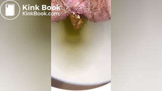 Pooping - video 272