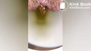 Pooping - video 272