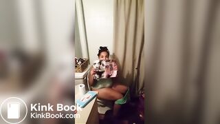 Nodding while pooping