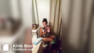 Nodding while pooping