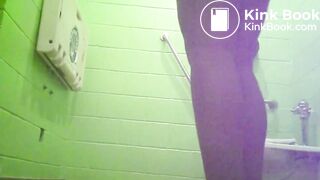 Public toilet spy - Beach blonde makes a splash