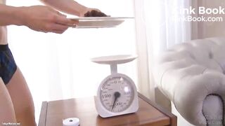 Japanese sexy woman show defecation