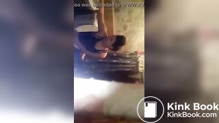 uma garota no penico