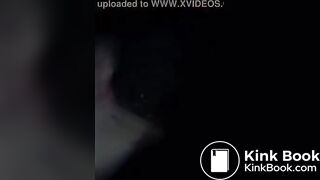 uma garota no penico