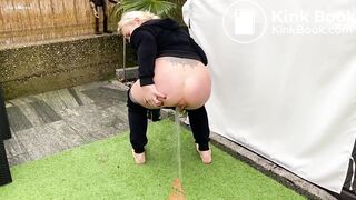 girl shits - video 14