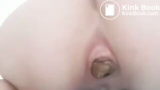 Sexy Asian Opens her Sexy Sphincter.