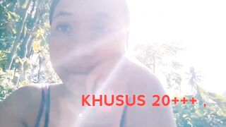 youtube girl poops in river (can't see anything though)