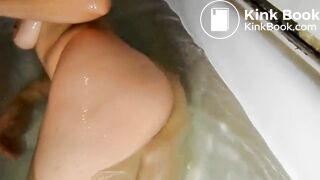 hot pissing in the bathtub and shitting