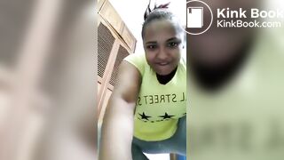 Ebony Latina teasing us