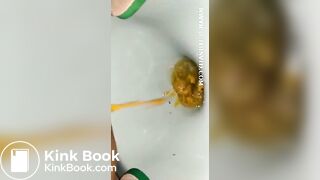 Indonesian girls pooping - video 2