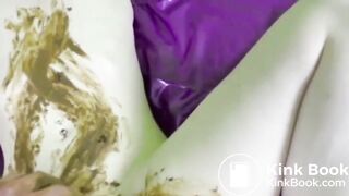 fingered the shit out of her asshole and smeared it on her dream body