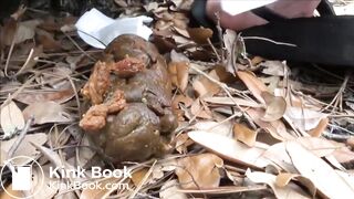 she stretches her asshole wide with her monster sausage